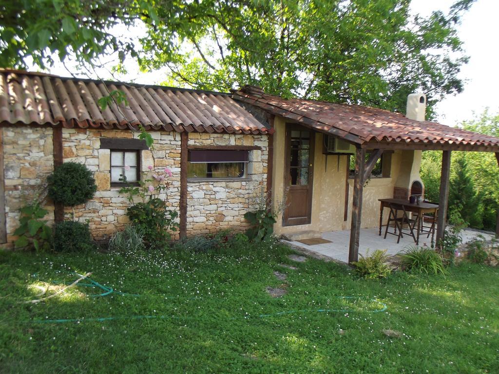 Gites Des 3 Vallees Salignac Eyvigues 外观 照片